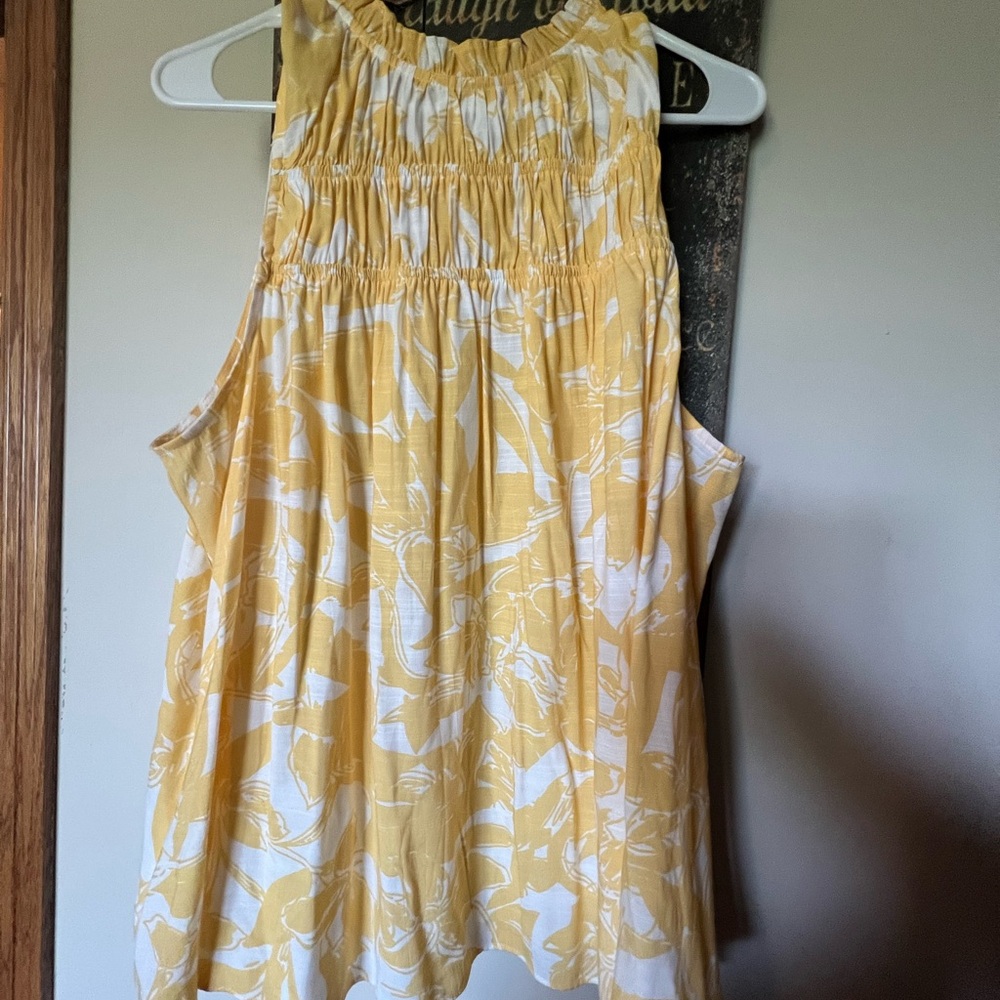 Nine West Yellow and White Sleeveless Blouse